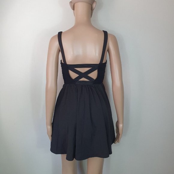 Dress Sze 8 black fit and flare studded cocktail casual party open back - Picture 3 of 5